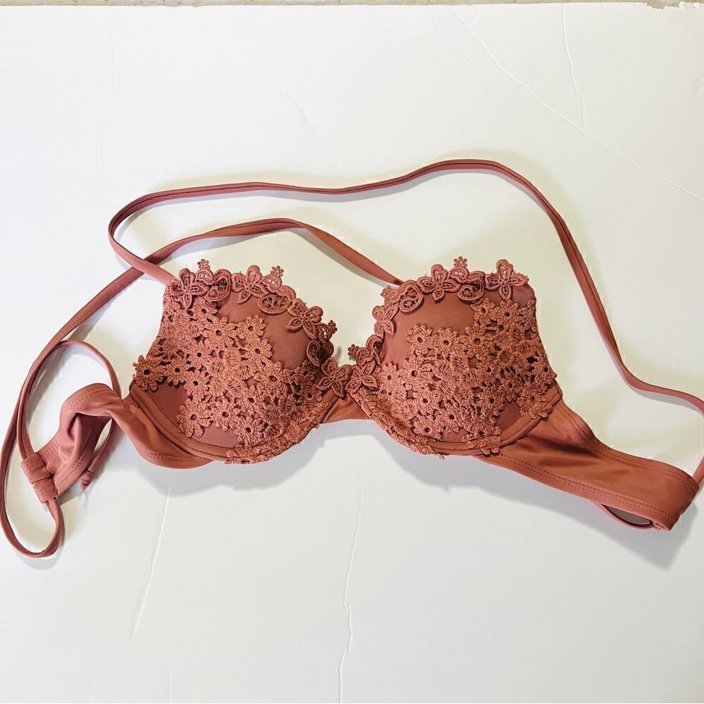 🌺3 FOR $20🌺 Mae Lara Lace Push Up Plunge Bikini Swim Top Embroidered XS